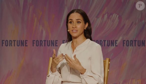 Meghan Markle a laissé entendre qu’elle prévoyait de publier des vidéos sur les réseaux sociaux mettant en avant des recettes de cuisine. La duchesse de Sussex a évoqué ce projet lors d’un événement organisé par le magazine américain Fortune dans le cadre de son sommet “Most Powerful Women”. Le 15 octobre 2025 @JLPPA / Bestimage