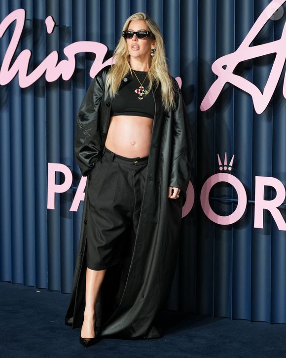 Ellie Goulding présente aux Fashion Awards 2025 présentés par Pandora au Royal Albert Hall le 1er décembre 2025 à Londres, Angleterre. Le 1er décembre 2025. © Lucia Sabatelli / Bestimage