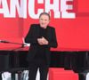 Entouré de son épouse Nikole et de sa petite-fille Elsa, l'artiste offrira même un mini-concert au piano sur le plateau.

Exclusif - Michel Drucker - Enregistrement de l'émission Vivement dimanche au studio Rive Gauche , présentée par Michel Drucker . Diffusion sur France 3 le 29/03/2026. Photos prises le 18 mars 2026.
© Guillaume Gaffiot / Bestimage