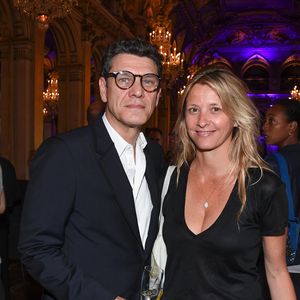 Marc Lavoine et Sarah au Fnac Live Festival à l'Hôtel de Ville à Paris. Du jeudi 6 au samedi 8 juillet 2017, la Fnac reprend place sur le Parvis de l’Hôtel de Ville de Paris ainsi que dans ses salons pour offrir au public 3 soirées de concerts gratuits. Paris, le 6 juillet 2017.
© Lionel Urman/Bestimage