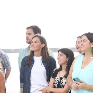 Aux côtés de Letizia d'Espagne, d'autres mères et familles de jeunes aspirants partageaient la même fébrilité...

La princesse Leonor et la reine Letizia se rencontrent à nouveau, après 4 mois, le 3 mai 2025, au Panama. Photo par Casa de S.M. el Rey/Europa Press/ABACAPRESS.COM