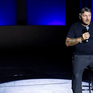 Exclusif - Philippe Lellouche - P.Lellouche a joué son spectacle "Stand Alone" au théâtre de Verdure du 41ème Festival de Ramatuelle, le 8 août 2025. 
© Cyril Bruneau / Bestimage