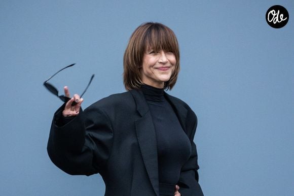Sophie Marceau au défilé Balenciaga de la Fashion Week de Paris, le 30 septembre 2024. Photo de Nasser Berzane/ABACAPRESS.COM