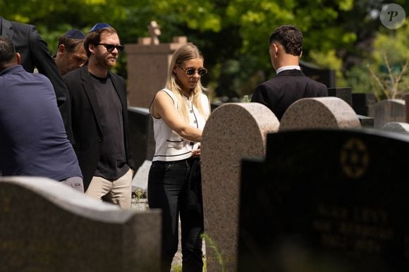 Exclusif - Obsèques de Sabine Anthony au cimetière carré juif de Pantin, le 1er août 2025. Agence / Bestimage