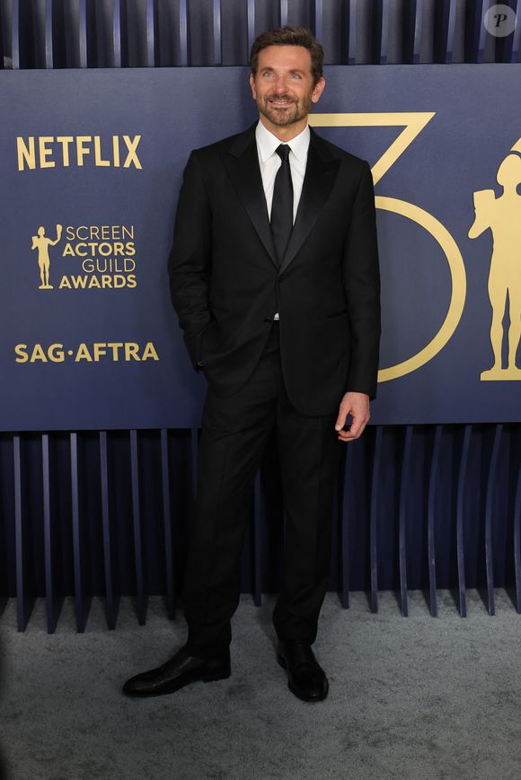 Bradley Cooper lors de la cérémonie des Screen Actors Guild Awards le 24 février 2024 au Shrine Auditorium à Los Angeles, Californie. (Photo Press Service / BESTIMAGE).