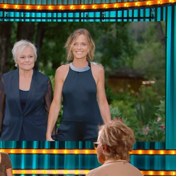 Muriel Robin invitée sur le plateau de "Quelle époque !" sur France 2 le 20 décembre 2025.