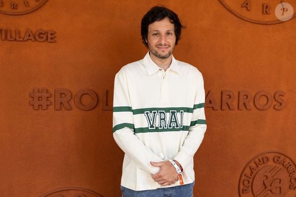 Vianney au village lors des Internationaux de France de Tennis de Roland Garros 2026, à Paris, le 28 mai 2026.

© Jacovides / Moreau / Bestimage