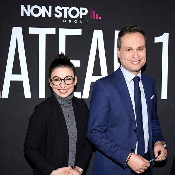 Exclusif - Mickael Dorian, Karima Charni et Lucie Bernardoni sur le tournage de l'émission " Good Morning Week-end " pour la chaine Non Stop People, à Paris, le 6 novembre 2020.

Photo : Cédric Perrin / Bestimage