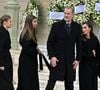 La cérémonie se tient en la cathédrale métropolitaine de l’Annonciation, en présence de nombreuses familles royales européennes. 

Athènes, GRÈCE La famille royale espagnole arrive à l'église métropolitaine d'Athènes pour les funérailles des Princes Irène de Grèce et du Danemark.



Sur la photo : Le roi Felipe VI d'Espagne, la reine Letizia d'Espagne, Leonor, princesse des Asturies, l'infante Sofia d'Espagne