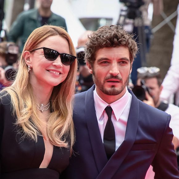 Le comédien assure que la naissance de son fils a bouleversé sa vie.

Virginie Efira et Niels Schneider lors du 79e Festival du film de Cannes, le 18 mai 2026.

© Marco Barada/SOPA Images via ZUMA Press / Bestimage Wire / Bestimage