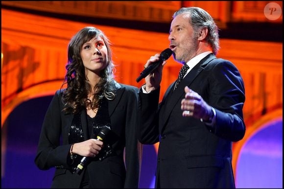 Fanny et Michel Leeb lors de la soirée La vie en rire au théâtre de paris en 2002 © Olivier Borde Bestimage