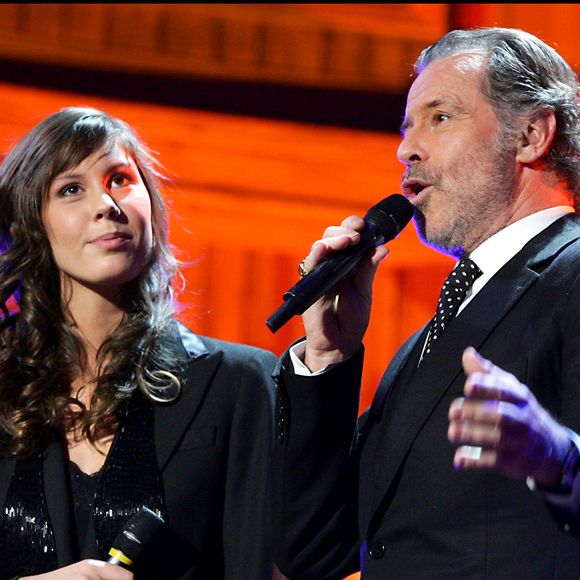Fanny et Michel Leeb lors de la soirée La vie en rire au théâtre de paris en 2002 © Olivier Borde Bestimage