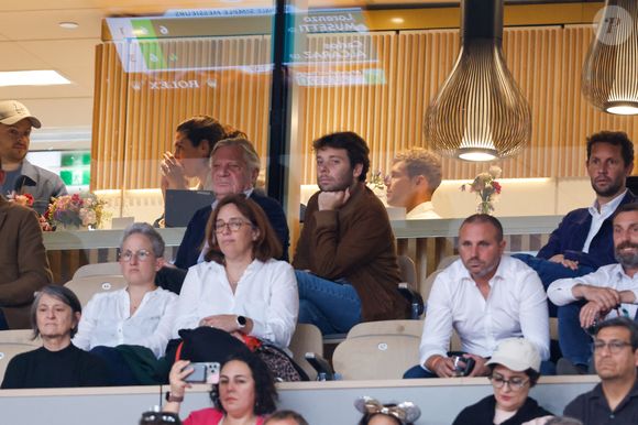 Patrice Duhamel et son fils Benjamin Duhamel en tribunes lors des Internationaux de France de Tennis de Roland Garros 2025, à Paris, France, le 6 juin 2025. © Jacovides-Moreau/Bestimage