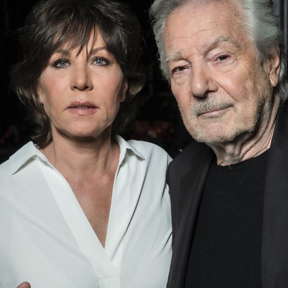 Exclusif - Pierre Arditi, Mathilde Seigner en backstage de l'enregistrement de l'émission "Serge Lama, le dernier rappel" présentée par F. Bollaert, diffusée le vendredi 21 novembre 2025 sur France 3 à 21h10, au théâtre Marigny à Paris, France, le 29 avril 2025. © Clovis-Moreau/Bestimage