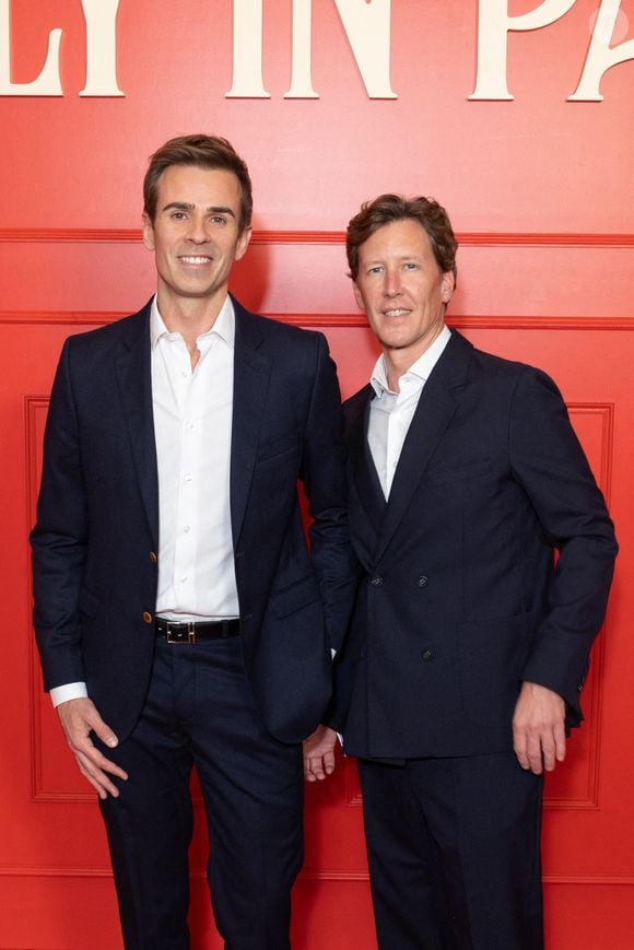 Depuis deux ans, il partage la vie de Jean de Reynal.

Jean-Baptiste Marteau, Jean de Reynal assiste à l'avant-première parisienne de la saison 5 de Netflix 'Emily In Paris' au Grand Rex le 15 décembre 2025 à Paris, France. Photo Nasser Berzane/ABACAPRESS.COM