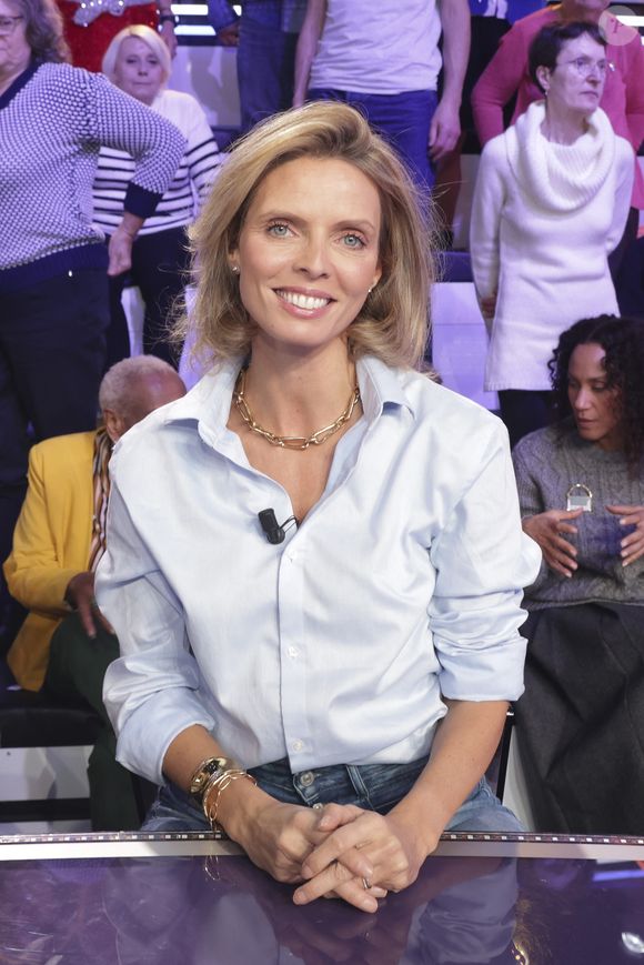 Exclusif - Sylvie Tellier sur le plateau de l’enregistrement de l’émission « Face à Hanouna » présentée par C.Hanouna et diffusée sur C8 le 16 novembre 2024, à Paris, France, le 14 novembre 2024. © Jack Tribeca/Bestimage