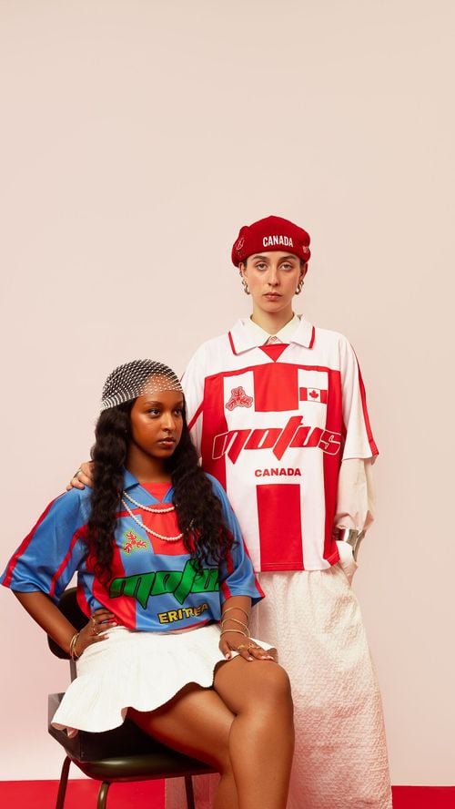 Les astuces pour arborer un maillot de football tout en restant fashion