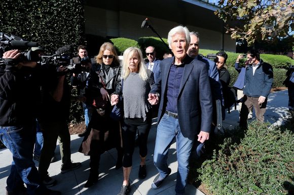 La mère de M. Perry, Suzanne Perry, son beau-père Keith Morrison et ses soeurs au tribunal de Los Angeles pour le procès du docteur Salvador Plasencia accusé d'avoir fourni la kétamine à l'origine du décès de l'acteur.

Backgrid USA / Bestimage