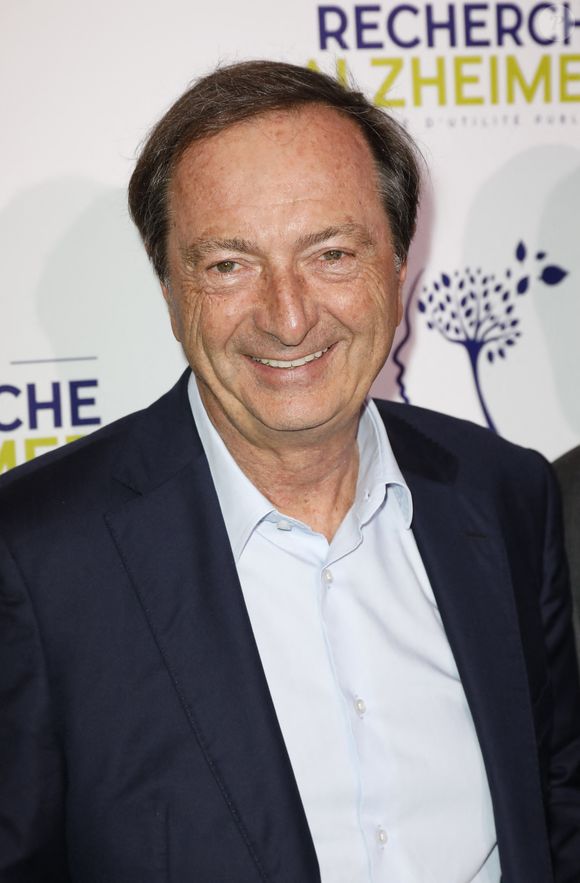Michel-Édouard Leclerc - Photocall du XVème gala pour la Fondation Recherche Alzheimer à l'Olympia à Paris le 14 mars 2022. Sous la direction artistique de P. Souchon, des grands noms de la chanson française se mobilisent autour d'un concert sur le thème " 2 générations chantent pour la 3ème". L'intégralité des bénéfices de cette soirée servira à financer la recherche sur la maladie d'Alzheimer. © Photo Marc Ausset-Lacroix/Bestimage
