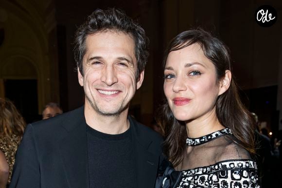 Guillaume Canet avait expliqué combien jouer des sentiments amoureux et multiplier les gestes tendres devant la caméra pouvait être "particulier".

Guillaume Canet et Marion Cotillard - Intérieur du dîner Chanel des révélations César 2020 au Petit Palais à Paris, le 13 janvier 2020.

© Olivier Borde/Bestimage