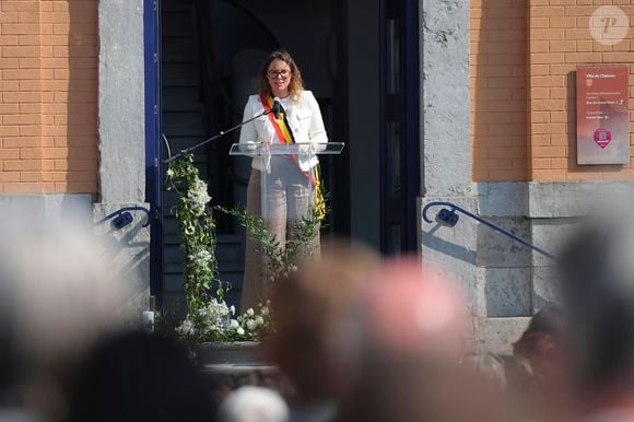 Zoé Delhaye, bourgmestre de Chièvres - 300 personnes réunies pour rendre hommage à Emilie Dequenne dans sa ville de Chièvres (Belgique), le 9 avril 2025, quelques semaines après son décès prématuré, survenu le 16 mars 2025. © Photonews / Bestimage
