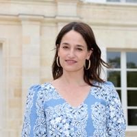 Marie Gillain propriétaire d'une maison dans une cité élue 2e ville la plus agréable de France, elle y mène des jours paisibles