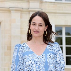 Marie Gillain mène des jours paisibles,

L'actrice Marie Gillain au Château Grand- Puy Ducasse à Pauillac en Gironde. - Festival International du Film en Médoc " Les Vendanges du 7ème Art" à Pauillac. © Jean-Marc Lhomer/Bestimage