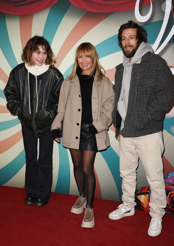 Mitty Hazanavicius, Axelle Laffont et Romain Sichez à l'avant-première du film "Wonka" à l'UGC Normandie à Paris le 1 décembre 2023. Crédit Coadic Guirec/Bestimage