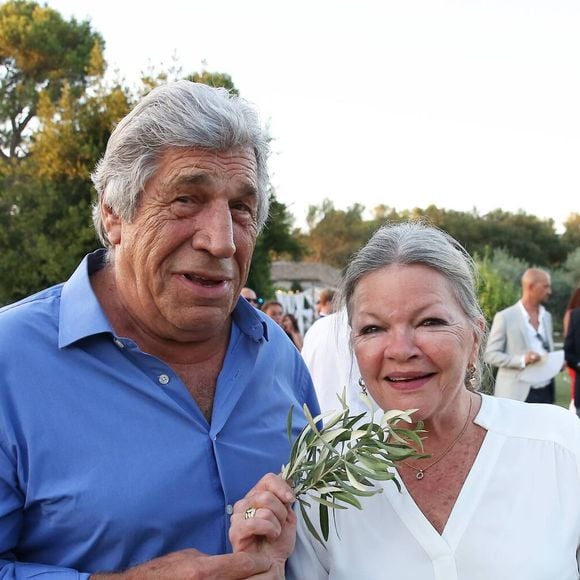 Jean-Pierre Castaldi et Catherine Allégret - Cérémonie religieuse - Mariage de Benjamin Castaldi et Aurore Aleman au Mas de La Rose à Eygalières, le 27 août 2016. © Jacovides-Moreau/Bestimage