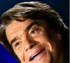 On le découvre notamment en costume, micro à la main, puis dans différents moments de sa vie publique. 

Archive - Bernard Tapie 2009 JLPPA / Bestimage