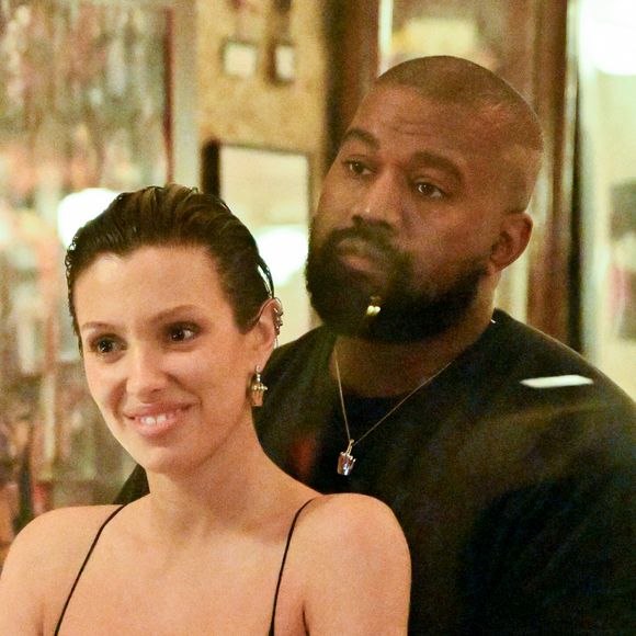 Exclusif - Kanye West (Ye) et sa femme Bianca Censori sont allés dîner au restaurant Ferdi à Paris, France, en marge de la Fashion Week de Paris. Bianca Censori est encore très légèrement habillée avec un débardeur transparent et d'un simple collant transparent sans sous-vêtements.