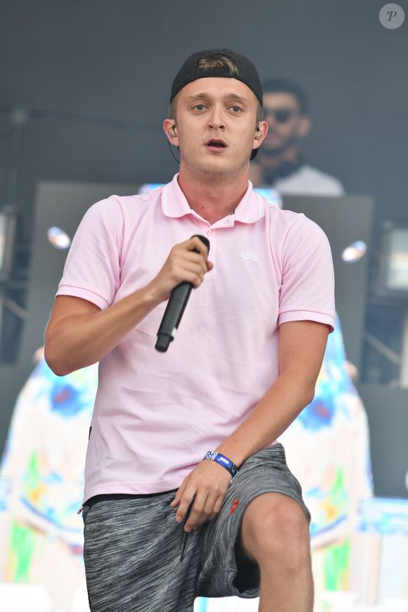 Le rappeur a eu la douleur de perdre sa mère il y a environ deux ans

Vald - Festival Solidays à l'Hippodrome de Longchamp à Paris - Jour 3 le 25 juin 2017. © Lionel Urman/Bestimage