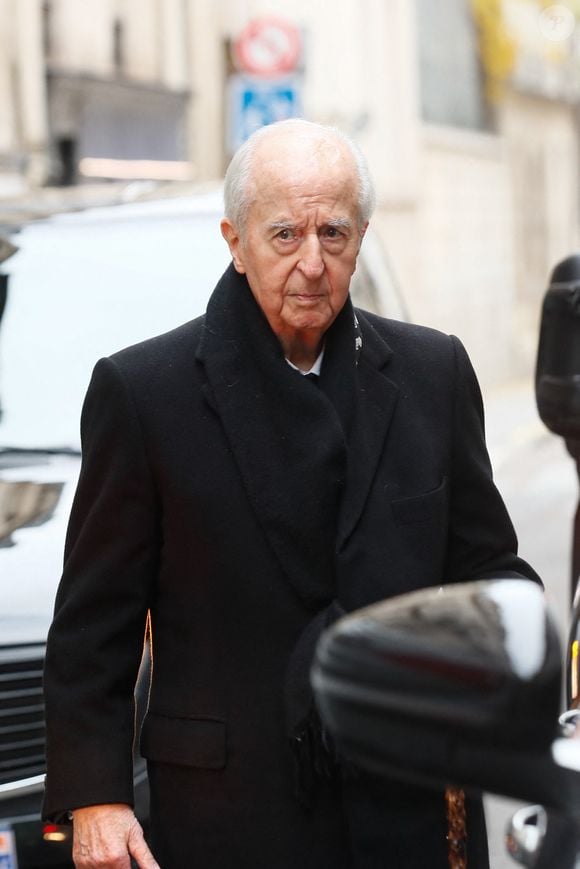 Exclusif - Edouard Balladur - Obsèques d'Alain Pompidou en l'église Saint-Louis-en-l'Île à Paris, le 18 décembre 2024. 
© Christophe Clovis / Bestimage