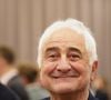 Il apprécie d'autant plus ce cadre de travail idyllique qu'il réside à seulement une cinquantaine de mètres de là.

Exclusif - Guy Savoy lors de la soirée de remise des prix Gault&Millau à la Maison de la Mutualité à Paris le 17 novembre 2025.

© Anne-Sophie Guebey / Bestimage
