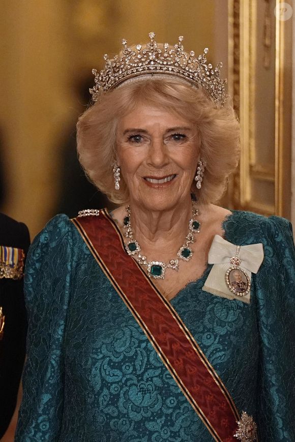 Les membres de la famille royale britannique (Le roi Charles III d'Angleterre et Camilla Parker Bowles, reine consort d'Angleterre, le prince William, prince de Galles, et Catherine (Kate) Middleton, princesse de Galles) lors du banquet d'Etat au château de Windsor en l'honneur de la visite officielle de Frank-Walter Steinmeier (Président fédéral de l'Allemagne) et sa femme Elke Büdenbender au Royaume-Uni. Windsor, le 3 décembre 2025. Photos : Aaron Chown / PA Photos / Bestimage
