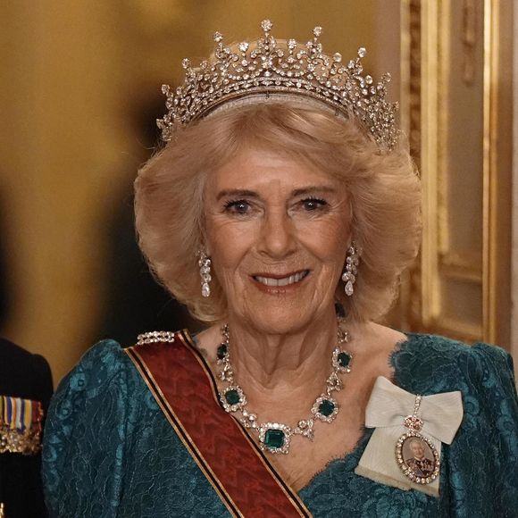 Les membres de la famille royale britannique (Le roi Charles III d'Angleterre et Camilla Parker Bowles, reine consort d'Angleterre, le prince William, prince de Galles, et Catherine (Kate) Middleton, princesse de Galles) lors du banquet d'Etat au château de Windsor en l'honneur de la visite officielle de Frank-Walter Steinmeier (Président fédéral de l'Allemagne) et sa femme Elke Büdenbender au Royaume-Uni. Windsor, le 3 décembre 2025. Photos : Aaron Chown / PA Photos / Bestimage