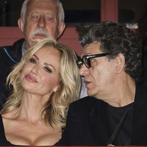 Exclusif - Adriana Karembeu et son compagnon Marc Lavoine - Concerto pour la paix de Omar Harfouch au théâtre de Béziers le 8 mai 2025. Aujourd'hui, au Théâtre Municipal de Béziers, une salle comble assistait à un événement attendu : le retour d'O. Harfouch dans la ville où tout a commencé pour son Concerto pour la Paix.© Jack Tribeca / Bestimage