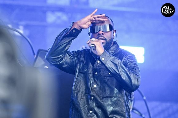 Gims se produit lors de la Fête de l'Humanité au Plessis-Pâté / Brétigny-sur-Orge, en France, le 14 septembre 2025. Photo de Christophe Meng / ABACAPRESS.COM