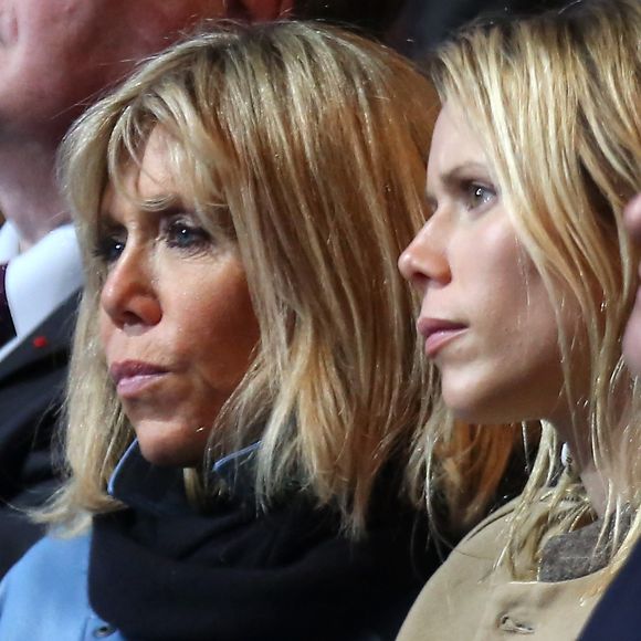 Brigitte Macron (Trogneux) et sa fille Tiphaine Auzière - Le candidat du mouvement "En Marche!" Emmanuel Macron en meeting au Zénith à Lille. Le 14 janvier 2017
© Dominique Jacovides / Bestimage