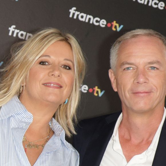 Flavie Flament et Julien Arnaud au photocall de la conférence de presse de rentrée de France Télévisions à Paris, France, le 4 septembre 2024. © Coadic Guirec/Bestimage