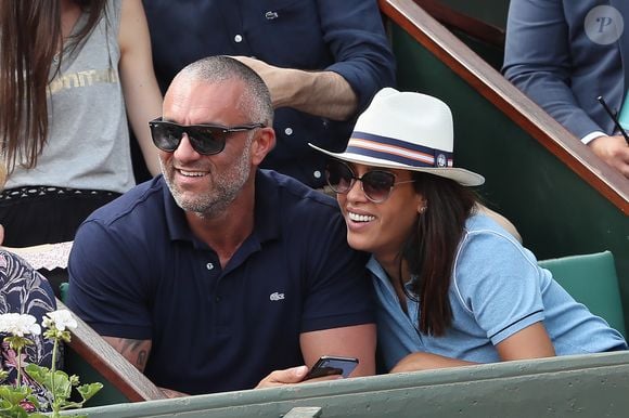 Amel Bent et son mari Patrick Antonelli  dans les tribunes des internationaux de tennis de Roland Garros à Paris, France, le 3 juin 2018. © Dominique Jacovides - Cyril Moreau/Bestimage