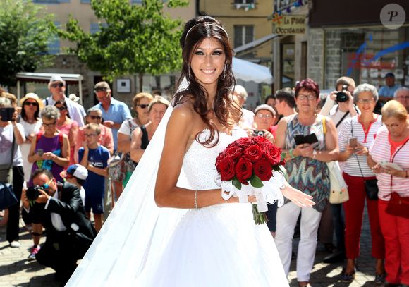 Sortie du mariage religieux de Sophie Vouzelaud, première dauphine de Miss France 2007 et malentendante, avec son compagnon Fabien Boutamine à Saint Junien le 18 août 2018.
© Patrick Bernard / Bestimage