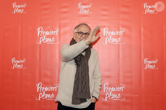L’acteur déplore la disparition des commerces à Paris et qualifie la situation de tristesse absolue.

Photocall de Fabrice Luchini venu présenter en avant-première le film "Victor comme tout le monde" lors du 38ème Festival Premiers Plans à Angers, France, le 17 janvier 2026. © Laetitia Notarianni/Bestimage