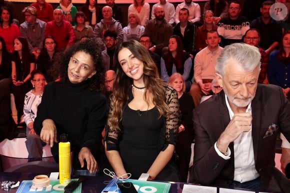 Exclusif - Soraya Meziane, Delphine Wespiser, Gilles Verdez sur le plateau de TBT9 présenté par C.Hanouna, et diffusé en direct sur W9, Paris, France, le 18 février 2026. © Jack Tribeca / Bestimage