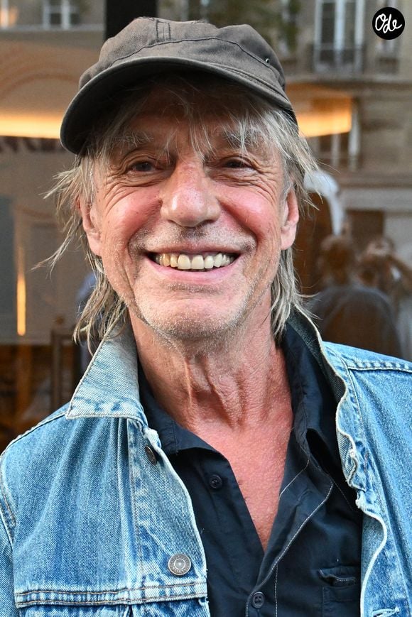 Jean-Louis Aubert est allé nager dans la piscine de l'Hôtel Lutetia à Paris le 4 aout 2026. © Lionel urman/Bestimage