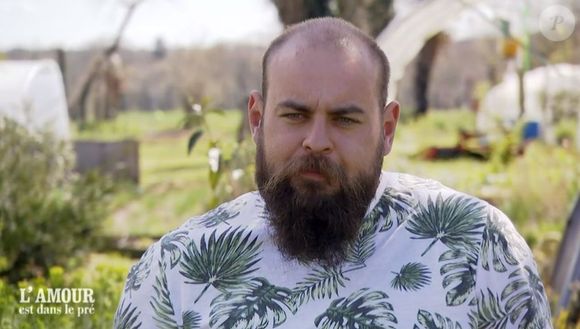 "Pour ne rien vous cacher, depuis quelques jours c'est un peu compliqué...", a-t-il déclaré sur Instagram.

Valentin lors de l'épisode de "L'amour est dans le pré 2021" du 15 novembre, sur M6