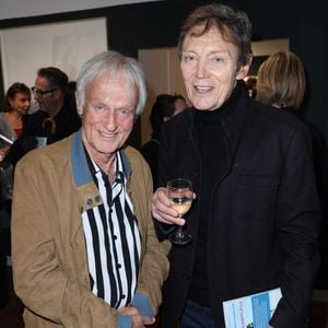 Avec son mari Patrick Loiseau, ils étaient sur l'île Saint-Louis

Dave et Patrick Loiseau assistent au lancement du livre 'DreamLand' de Martine Couralet-Laing à Paris, France, le 19 octobre 2023. Photo par Jerome Dominé/ABACAPRESS.COM