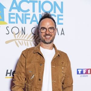 Loin des préjugés sur la Côte d'Azur, Jarry a retrouvé plus de créativité et d'énergie, tout en acceptant les petits plaisirs locaux qui lui ont fait prendre 9 kilos !

Jarry au photocall de la soirée "Action Enfance fait son cinéma" au Grand Rex à Paris le 13 juin 2022 © Pierre Perusseau / Bestimage