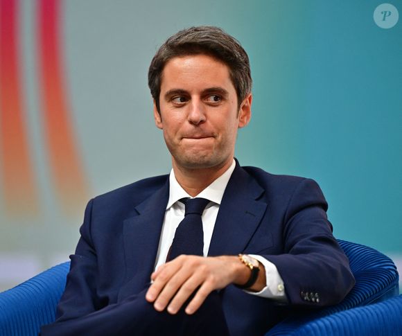 Gabriel Attal (secrétaire général du parti Renaissance) - Réunion du parti "Renaissance"à la Cité du Cinéma à Saint-Denis le 6 avril 2025. © Christian Liewing/Bestimage