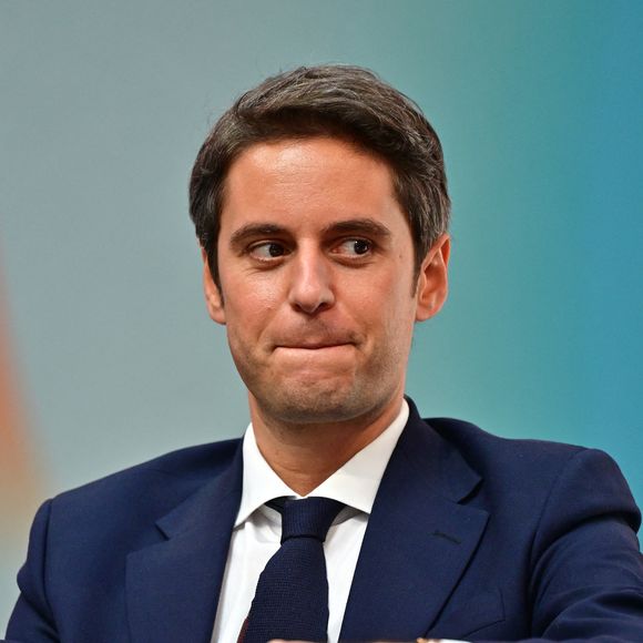 Gabriel Attal (secrétaire général du parti Renaissance) - Réunion du parti "Renaissance"à la Cité du Cinéma à Saint-Denis le 6 avril 2025. © Christian Liewing/Bestimage